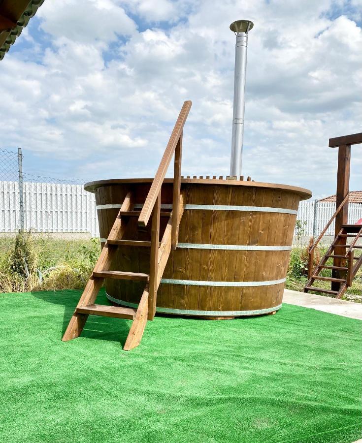 Casa Alba Hotel Sandulesti Ngoại thất bức ảnh